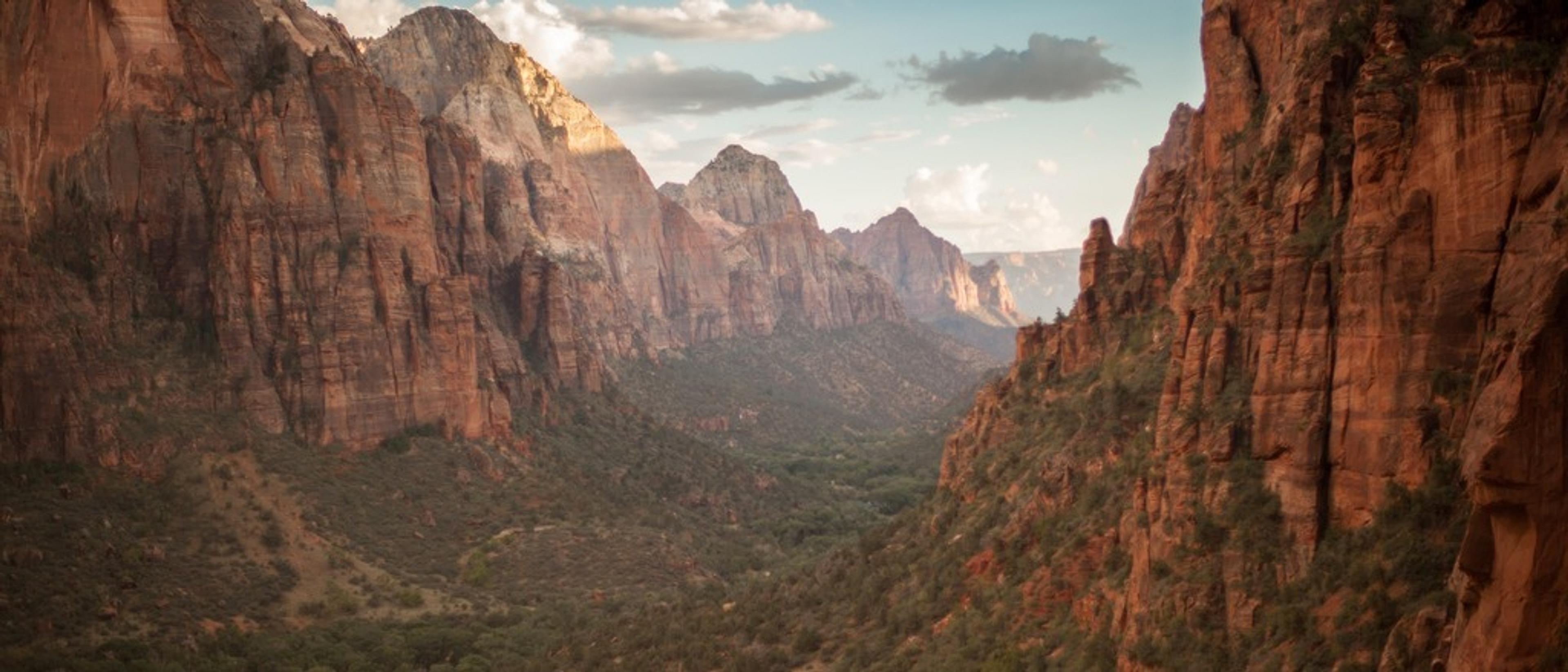 Salt Lake City 🏜️ at $46 RT from Las Vegas 