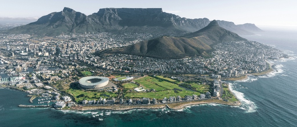 Cape Town ⛰️ in €570s-€590s rtn