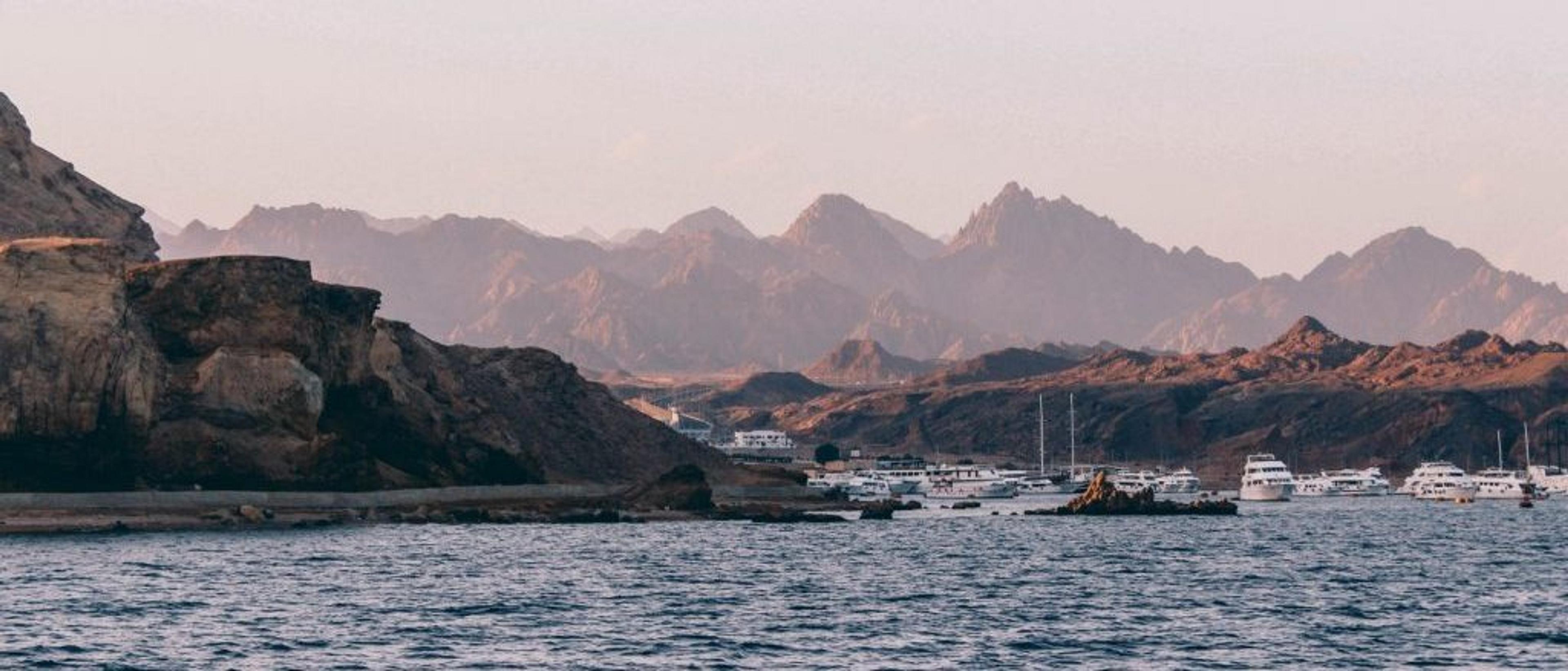 Egypt, Oman, Georgia and more 🌏 in £180s-£280s & €140s-€250s rtn