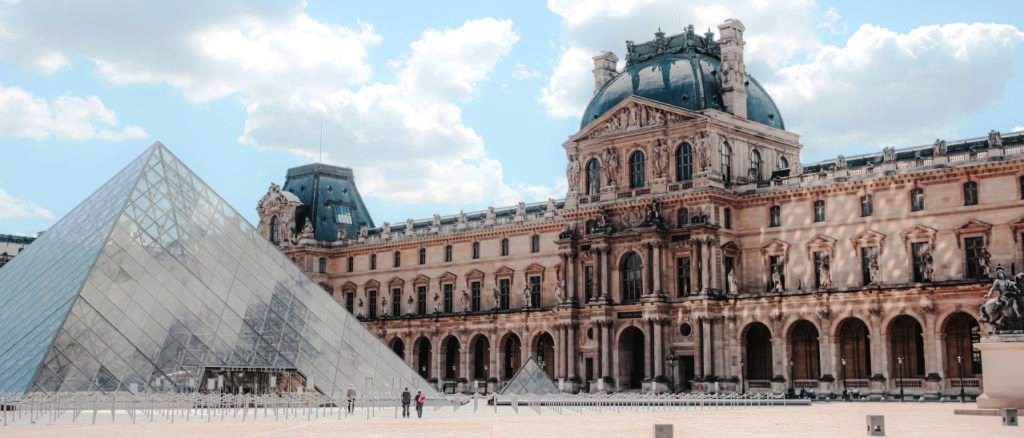 Paris 🌇 at $935 RT