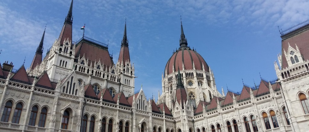 Budapest 🏰 in $370s-$480s RT 
