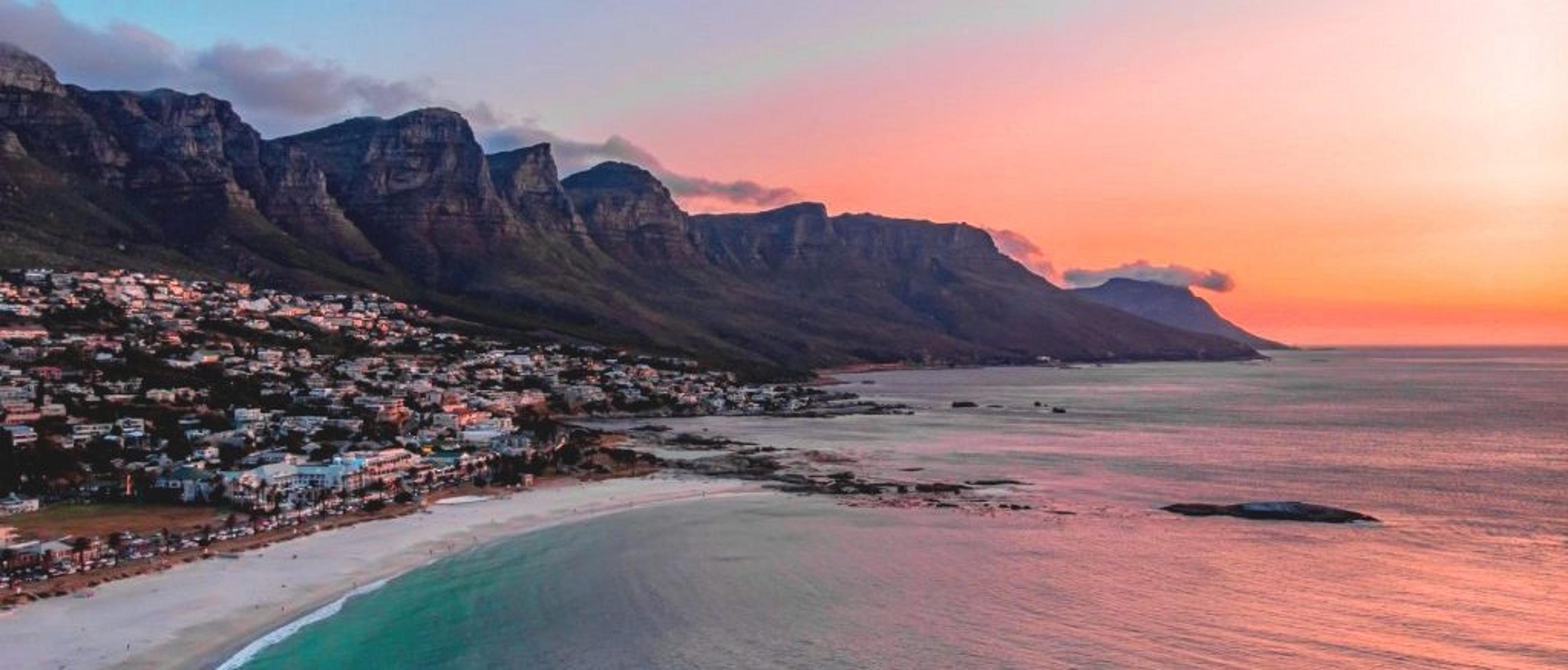 USA 🇺🇸 & Cape Town 🌴 in £220s-£330s rtn from London  