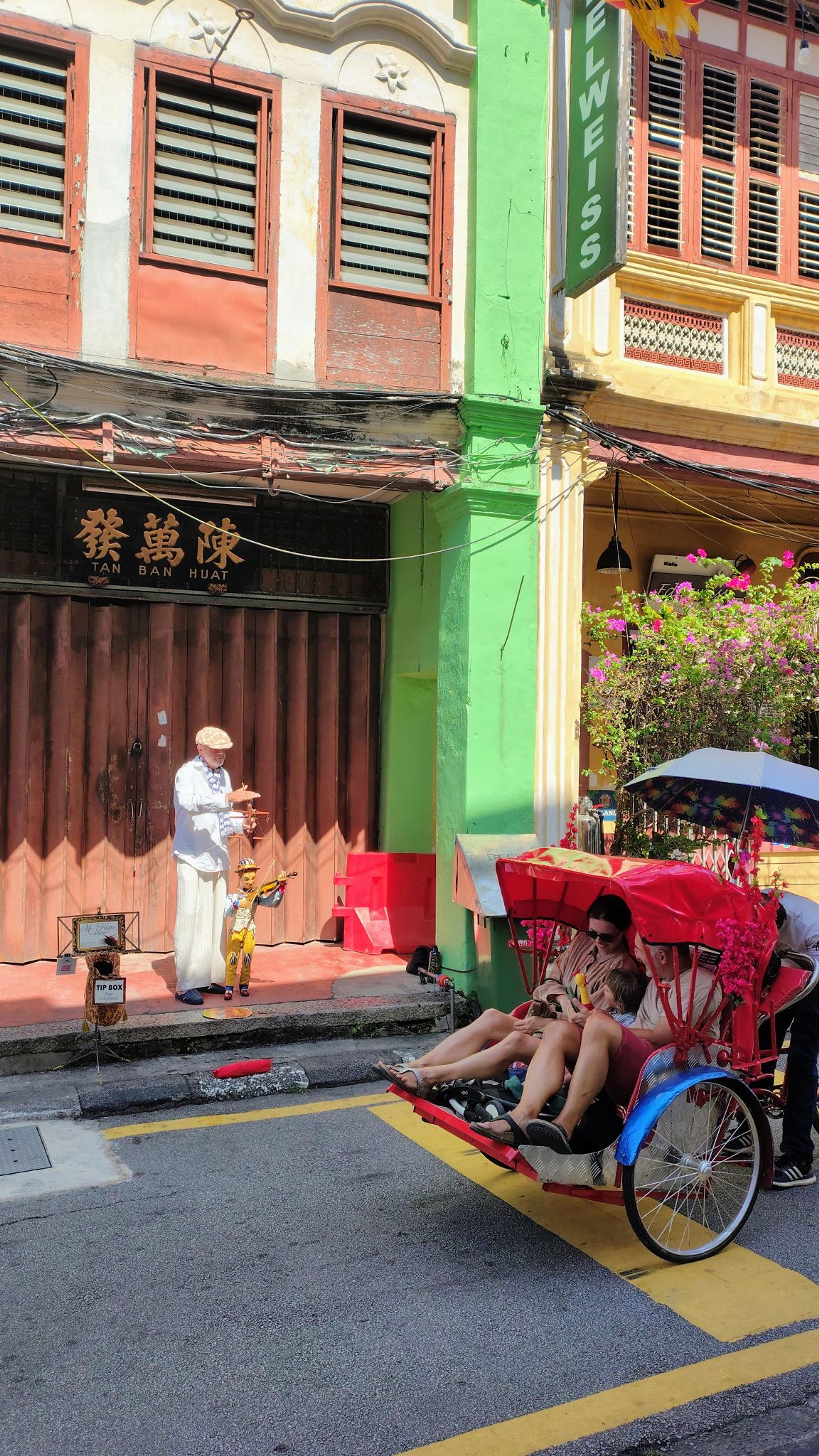 I totally fell in love with this zany and colourful town 
