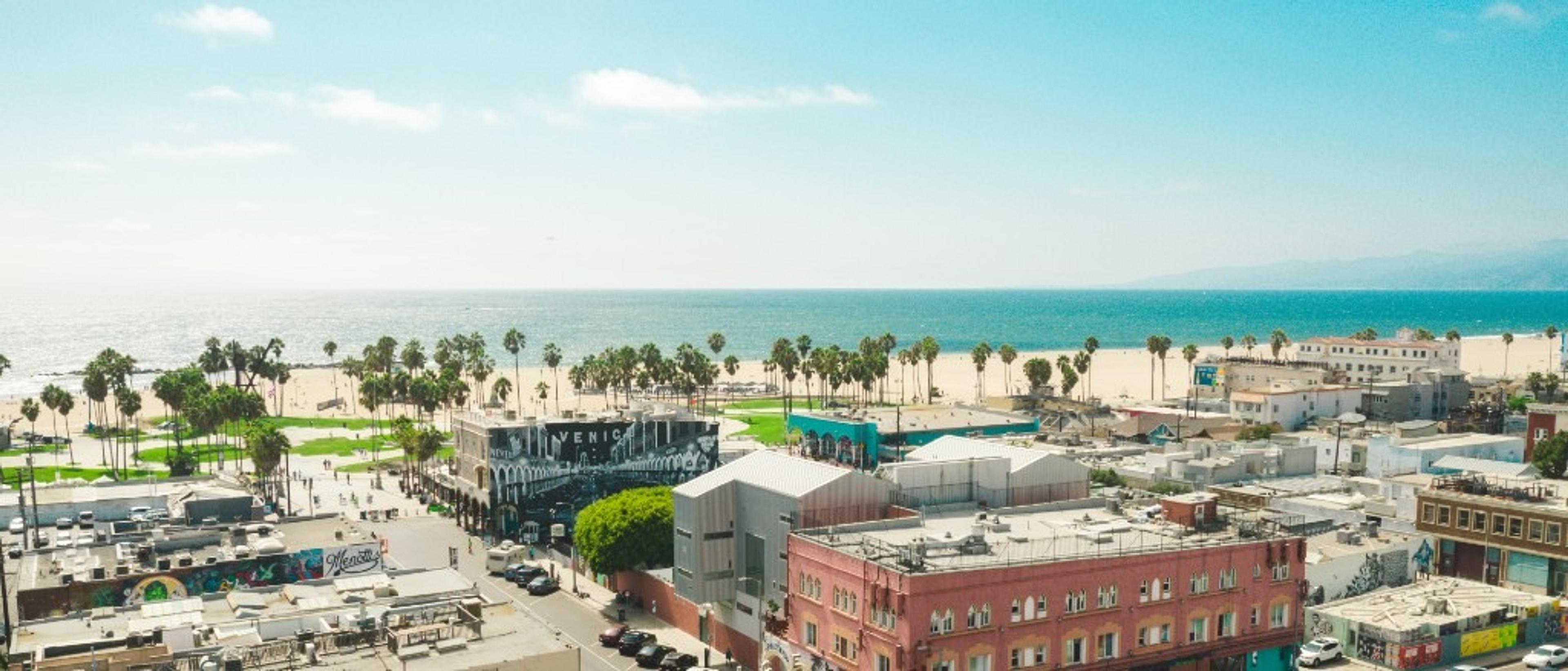 *non-stop* San Francisco to LA 🌞 and vice versa at $38 RT