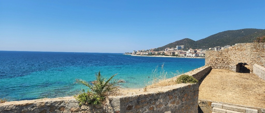 Corsica ⛵ in €100s-€140s rtn