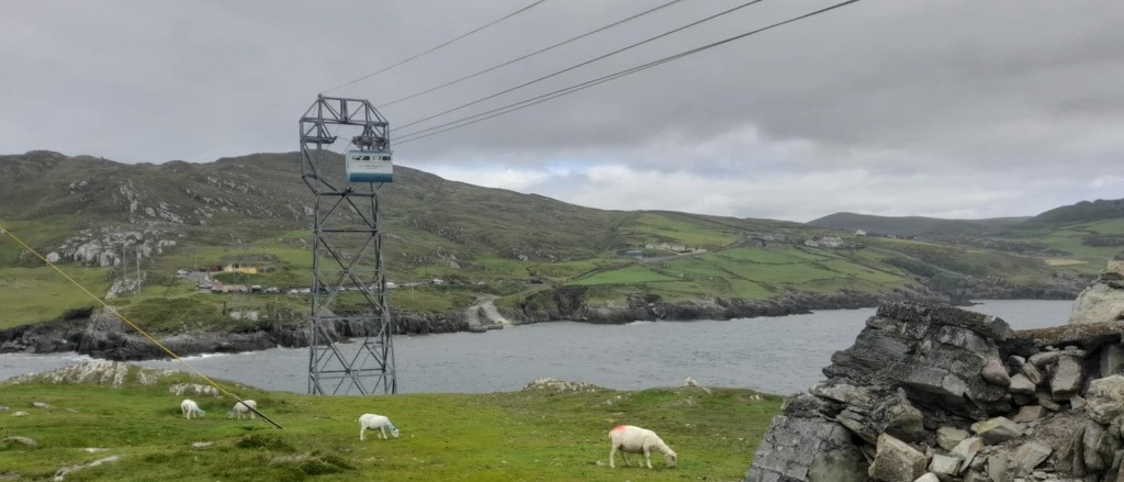 Cork, Ireland 🐝at $392 RT