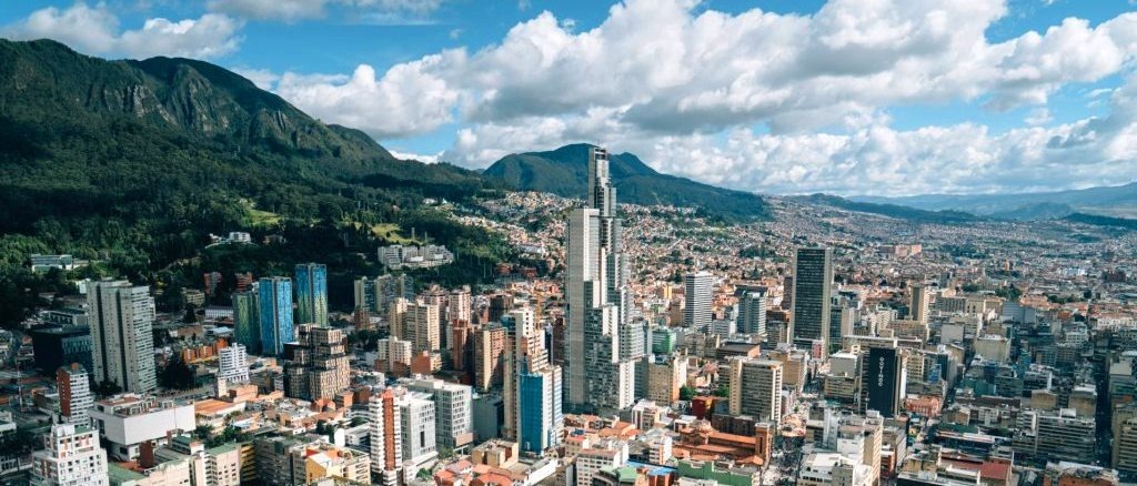 Bogota  in €4900s-€5600s rtn 