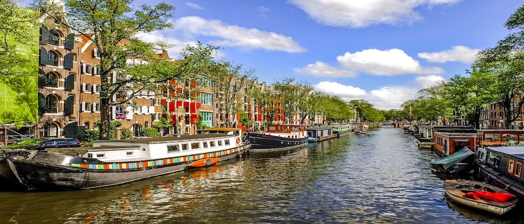 Amsterdam 🐒 in $420s-$540s RT