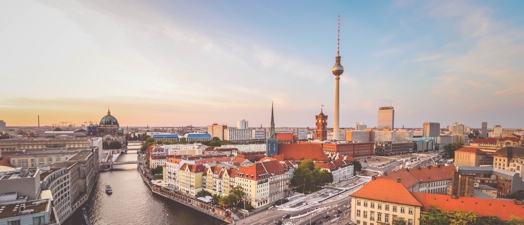 Berlin 🍸 at $577 RT