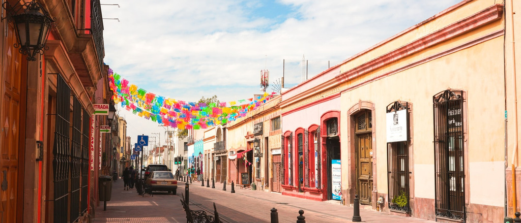 Querétaro, Mexico 🌶️ in $370s-$400s RT