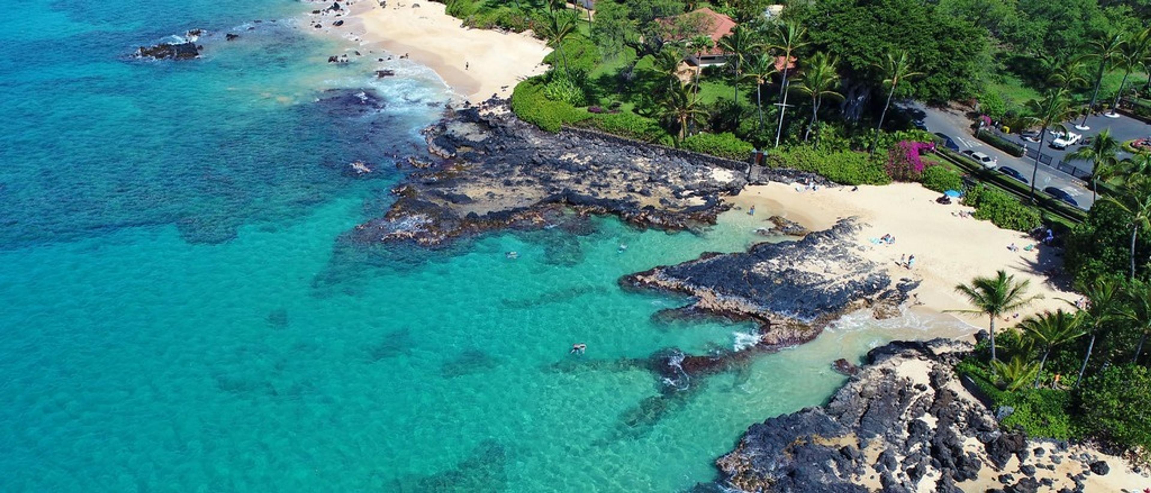 Across Hawaii 🍍 at $190s-$410s RT from the West Coast & DC