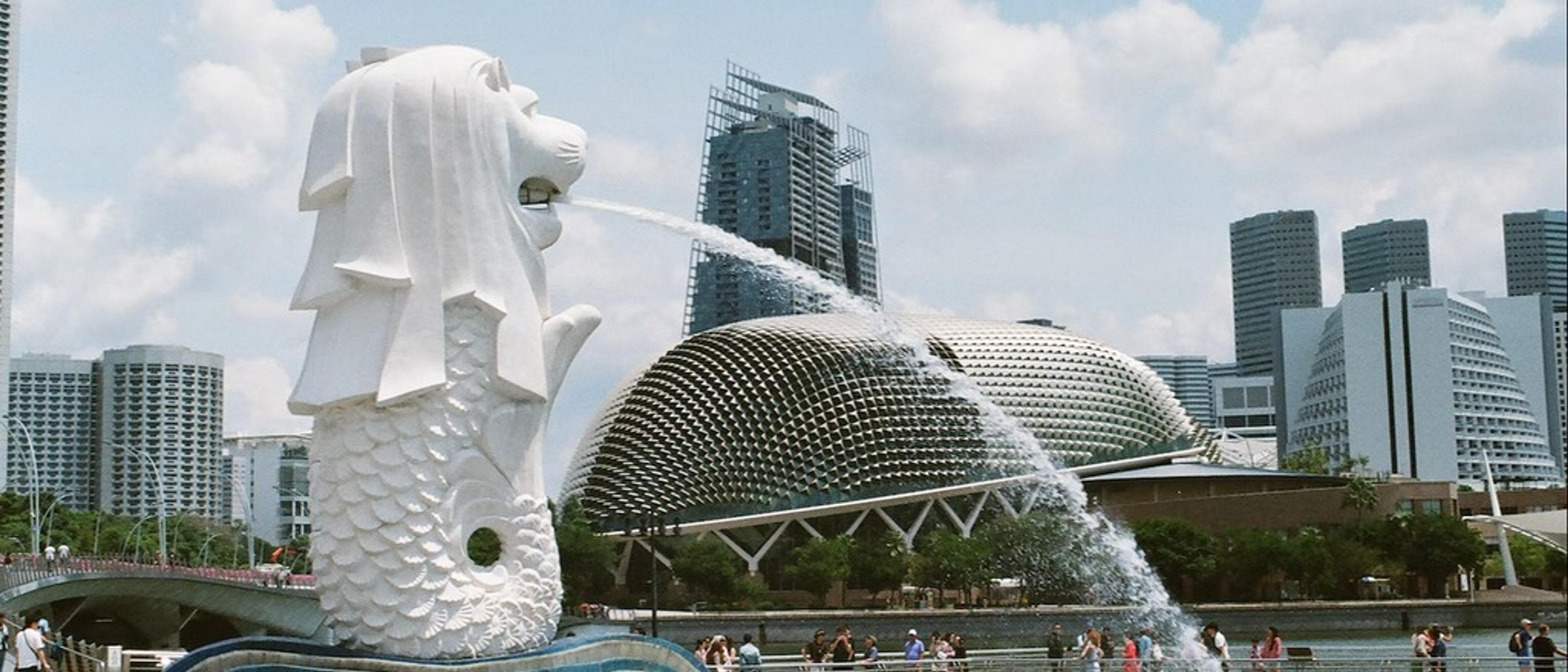 Singapore 🍜 at €573-€577 rtn from Berlin 