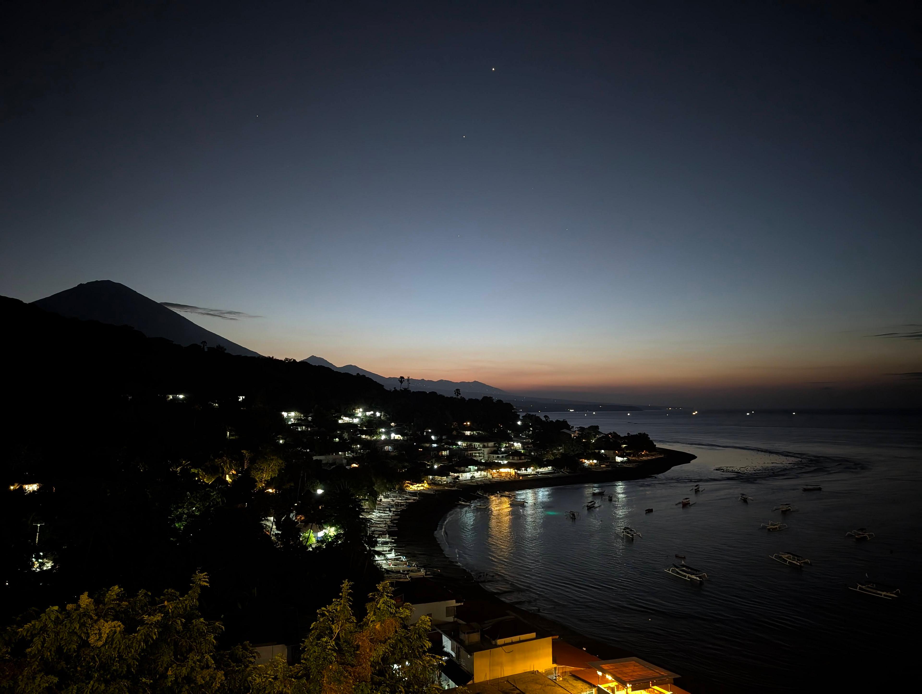  As the bats replaced the birds in the skies, we got to see the light transform 