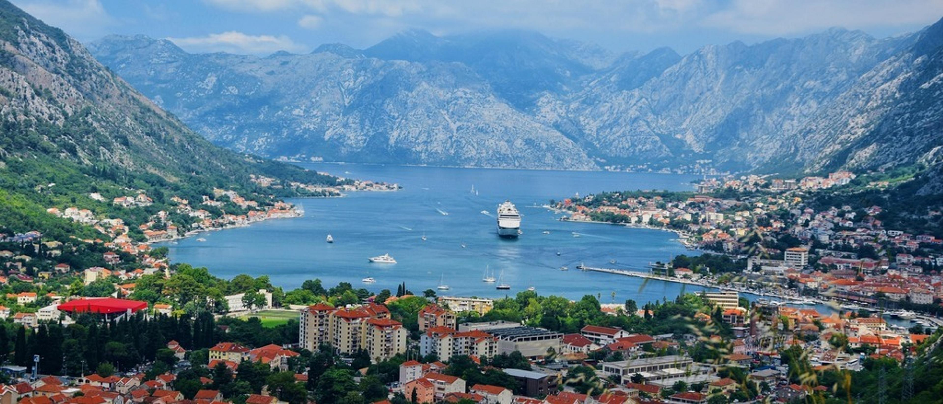 *short haul* Europe, Middle East & Northern Africa  in €10s-€30s rtn