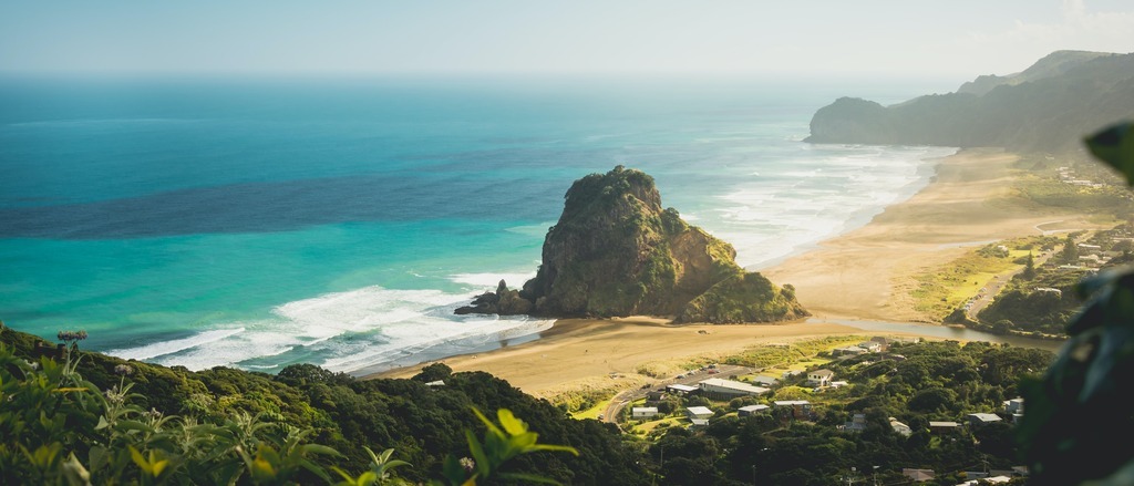 Auckland  in €770s-€780s rtn