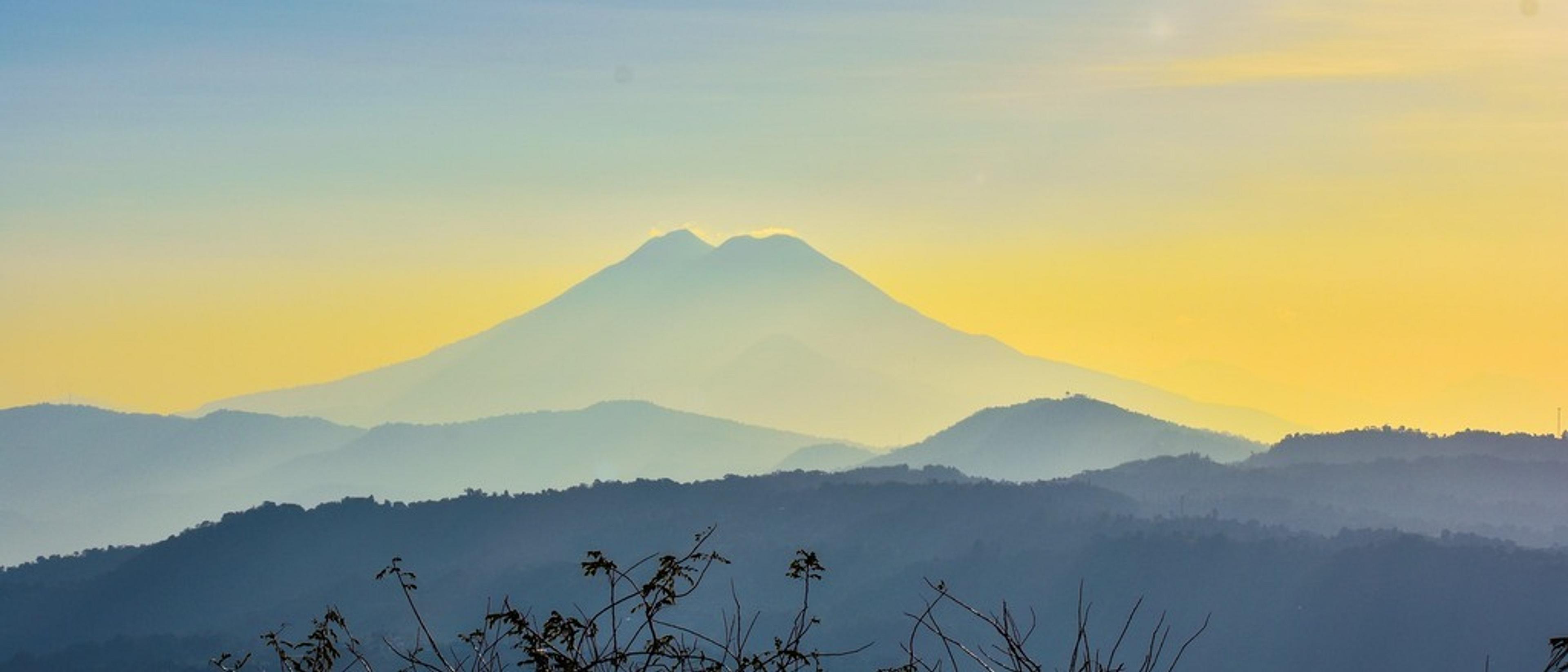 El Salvador  at $473 RT
