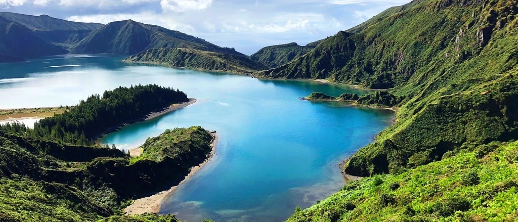 Ponta Delgada 🏝️ in €210s-€280s rtn