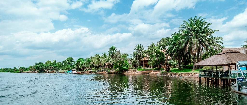 Accra, Ghana  in €430s-€490s rtn