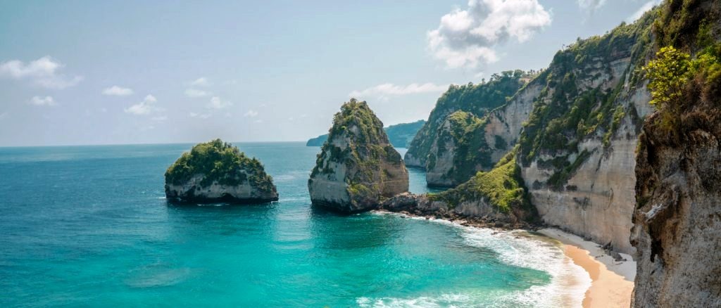 Bali  in €6000s-€6100s rtn