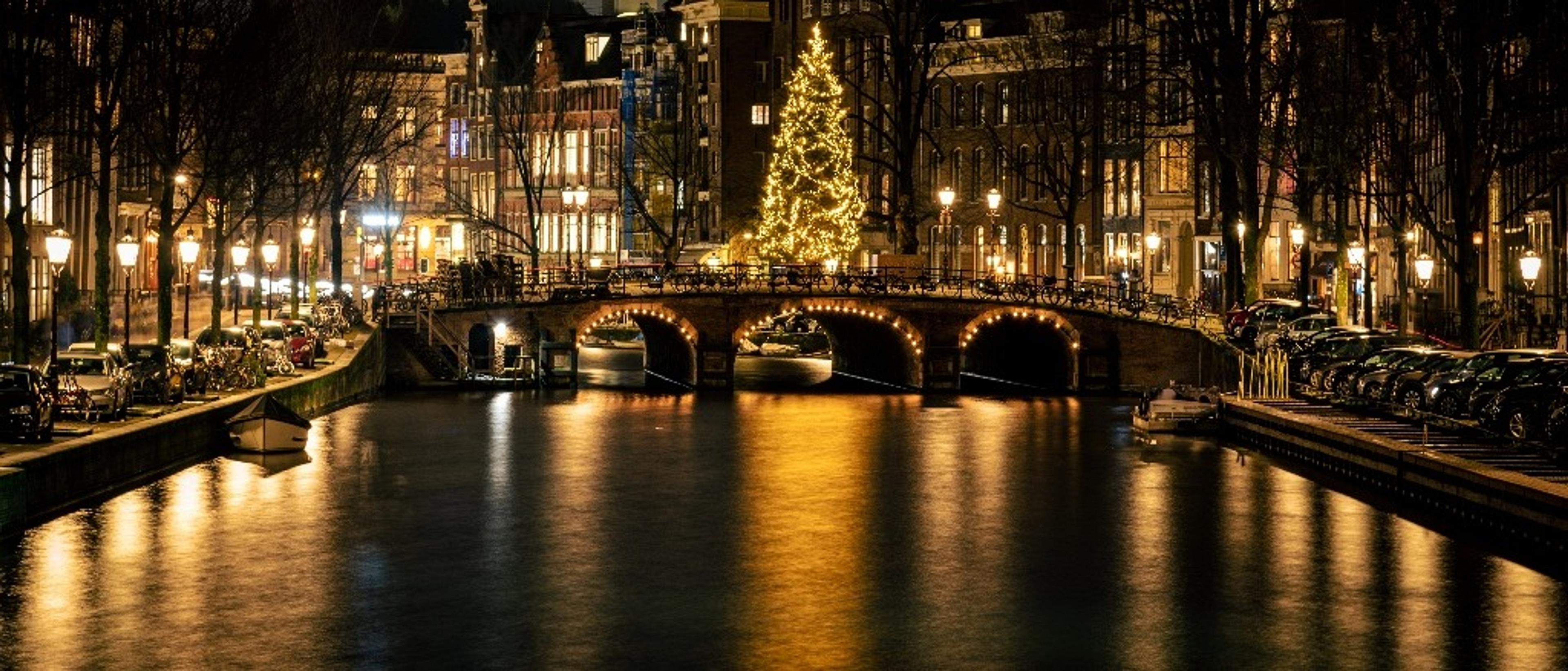 Amsterdam 🌷 at $492 RT 