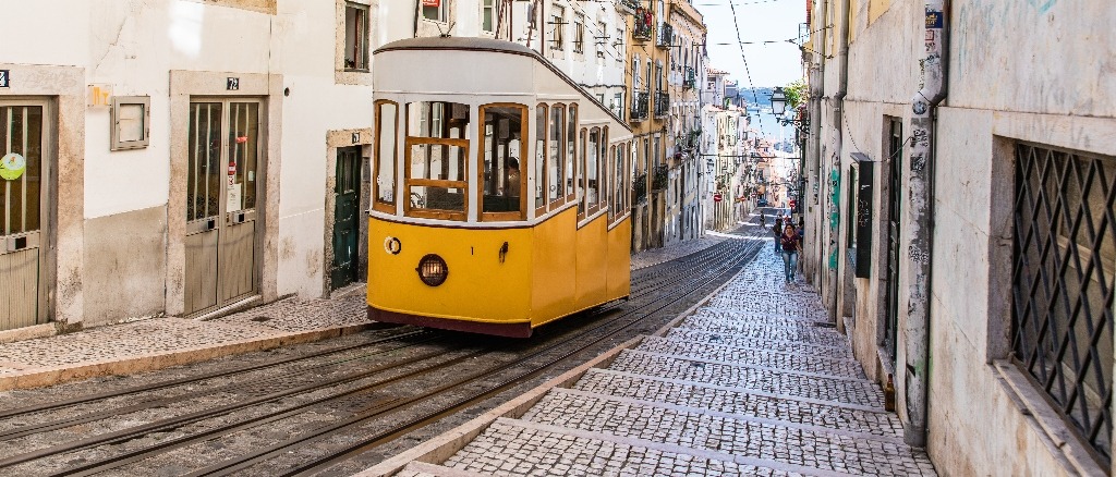 Lisbon 🍷 at $459 RT