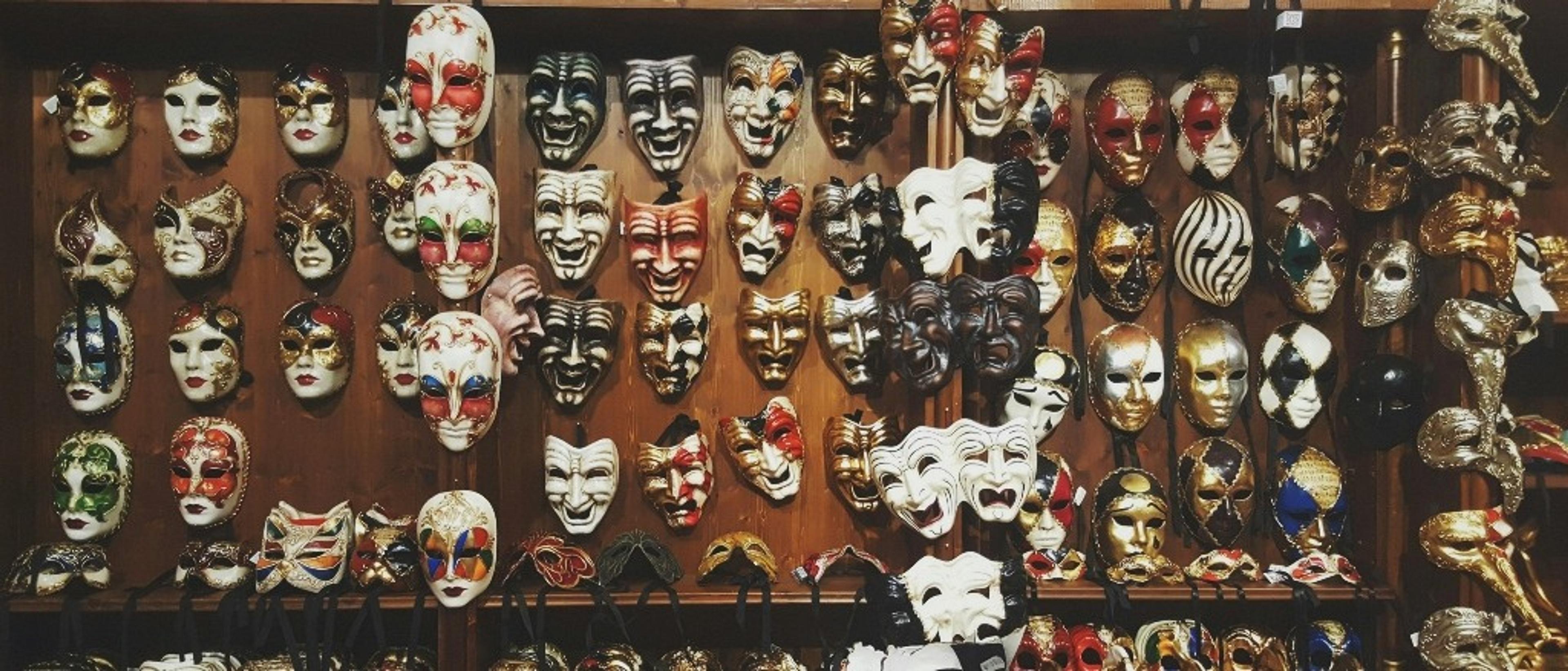 Venice 🎭 in $1920s-$2210s RT