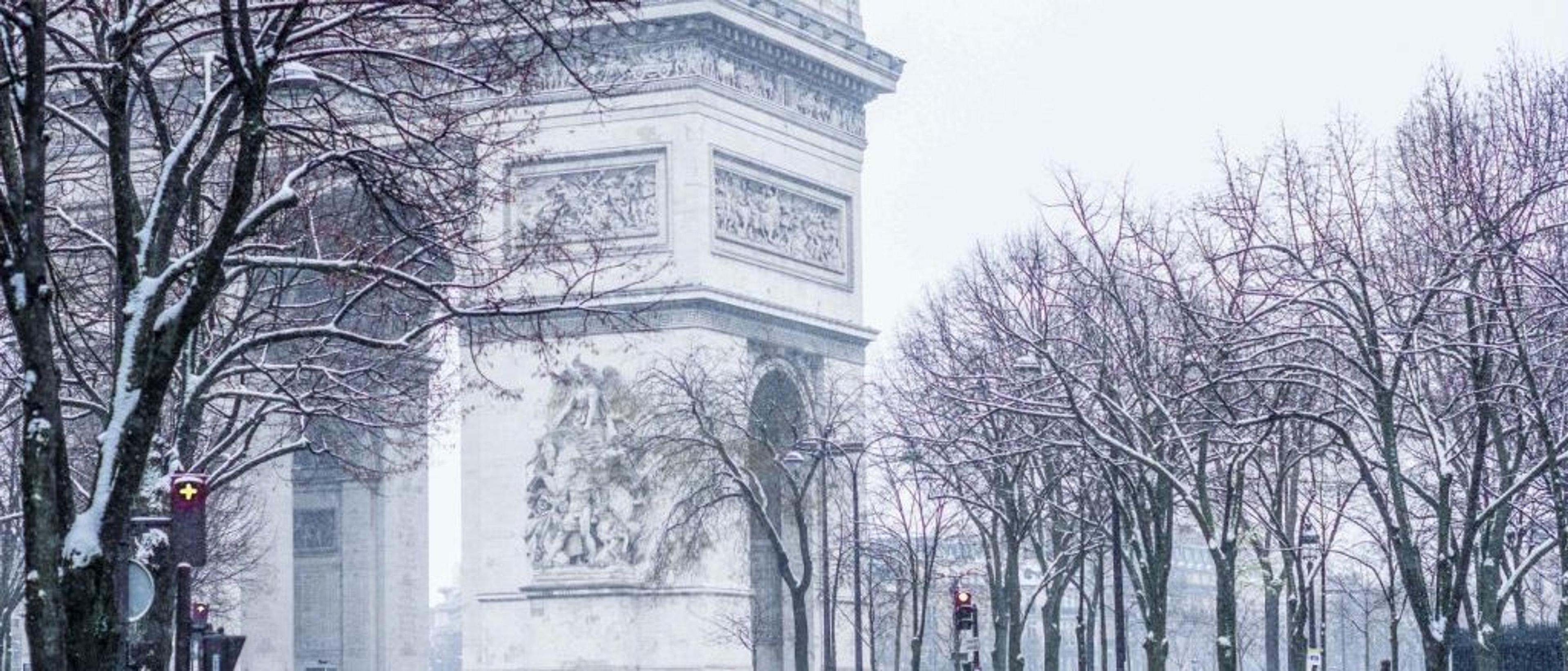Paris 🎄 in £30s-£70s rtn