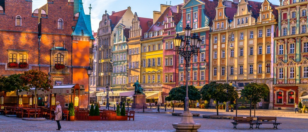 Hungary, Lithuania, Slovakia, and more  in €20s-€40s rtn