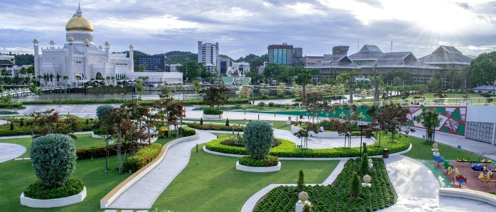 *free bag* Brunei  at £570 rtn from London 