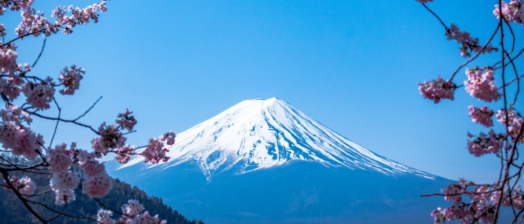 Tokyo  in €4100s-€5000s rtn