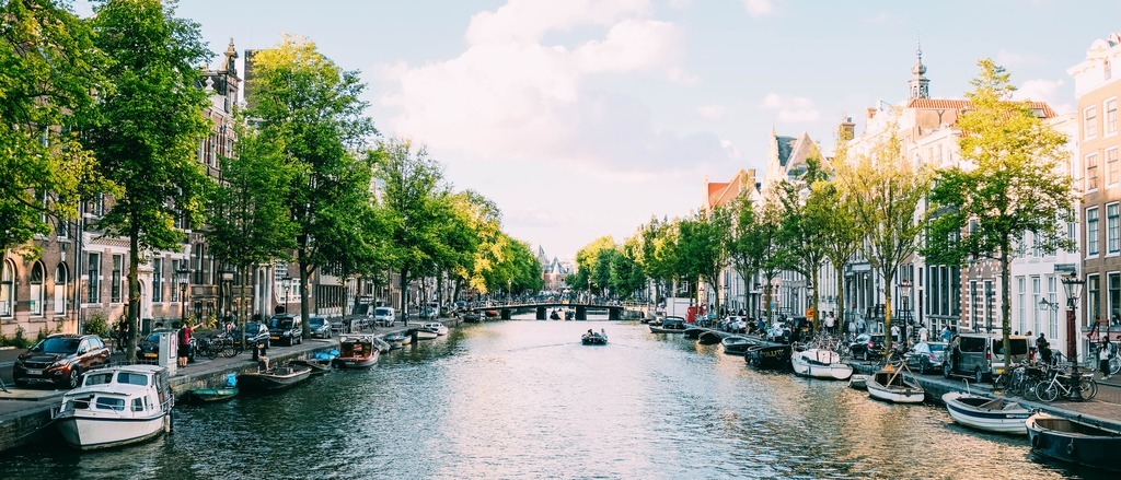 Amsterdam 🌷 & Paris 🥐 in $540s-$550s RT