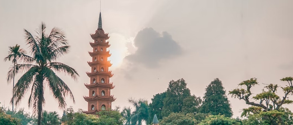 Hanoi, Vietnam 🍜 at $724 RT