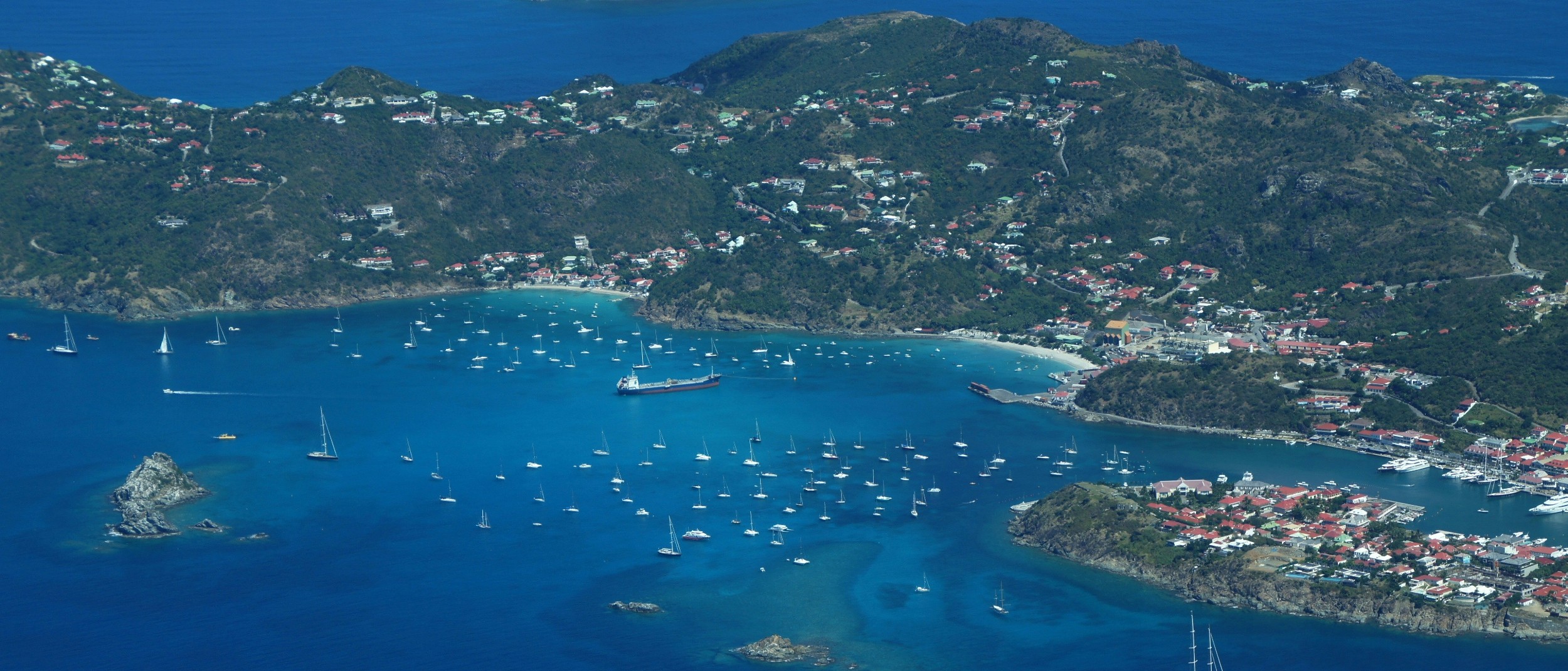 Saint Kitts  in $380s-$480s RT