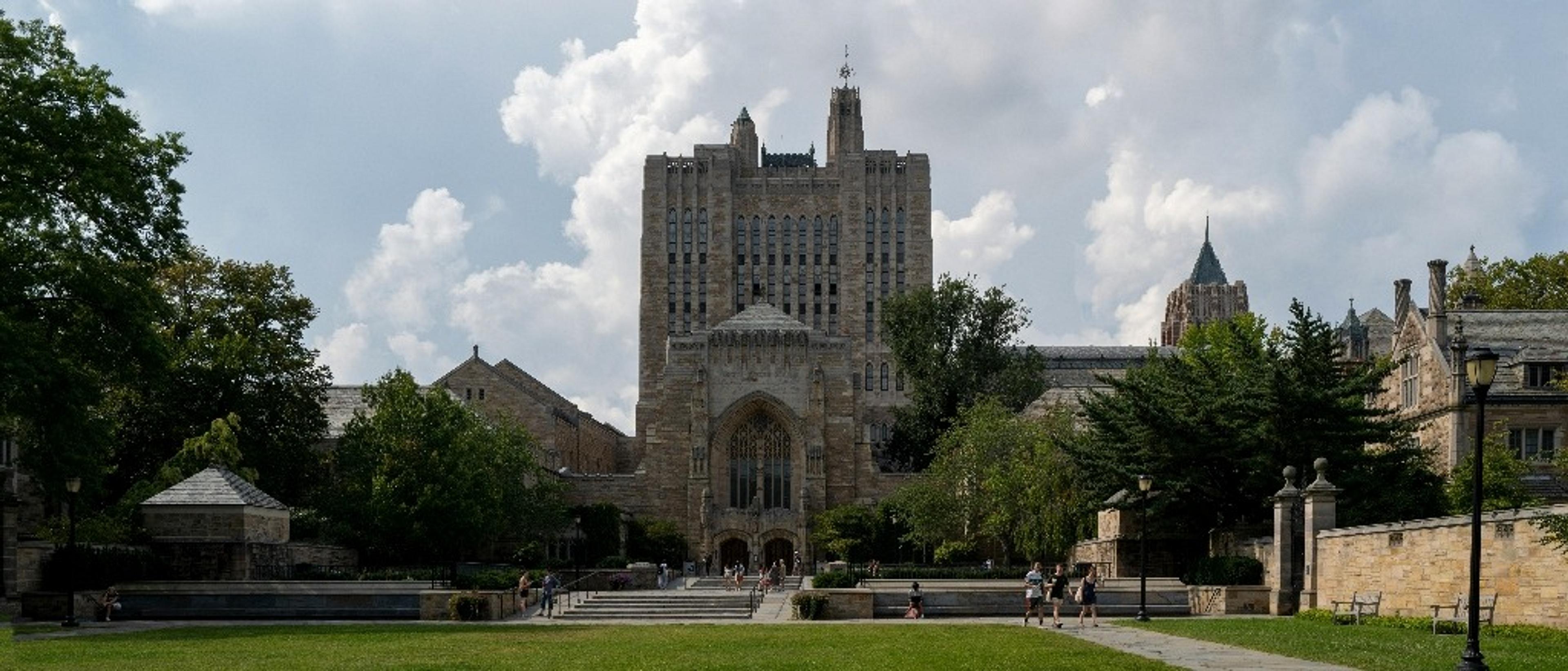 New Haven 🍂 at $136-$149 RT from Atlanta