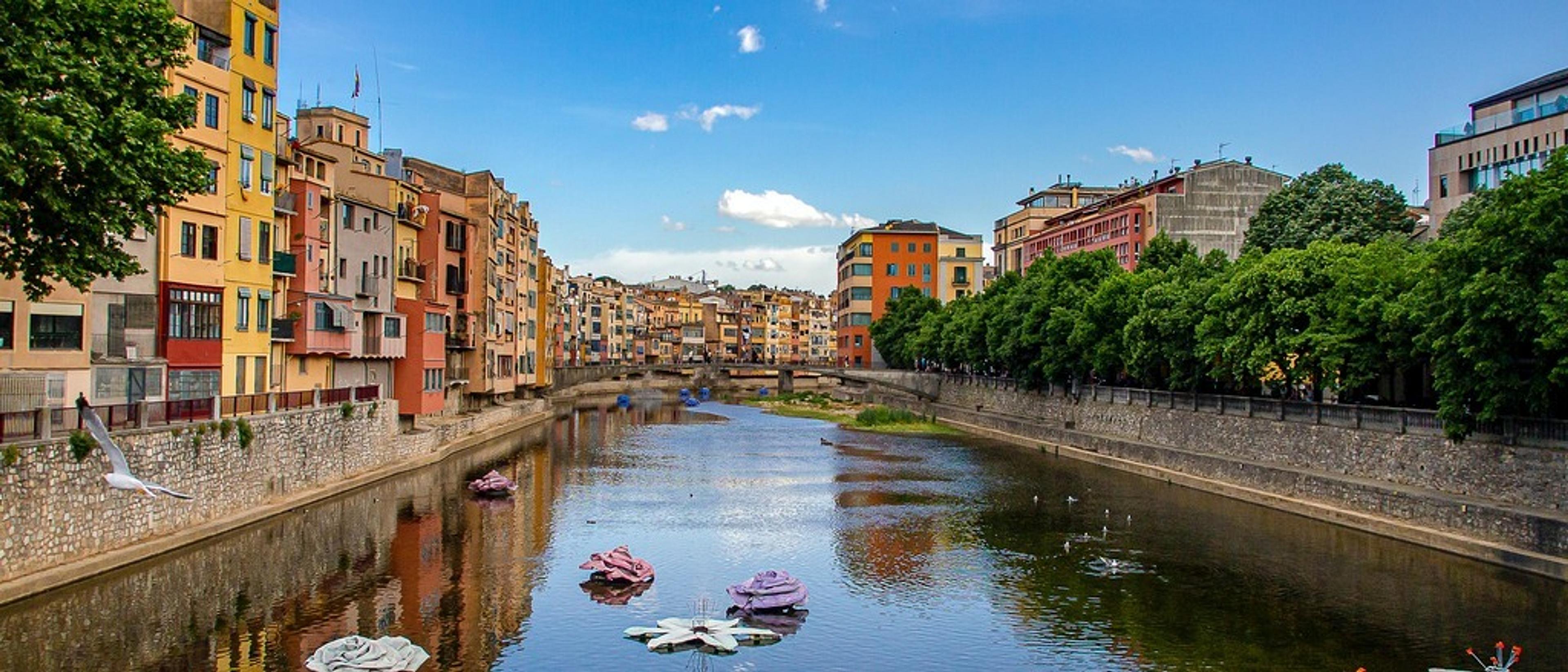 Girona 🥘 at €39-€40 rtn from Knock