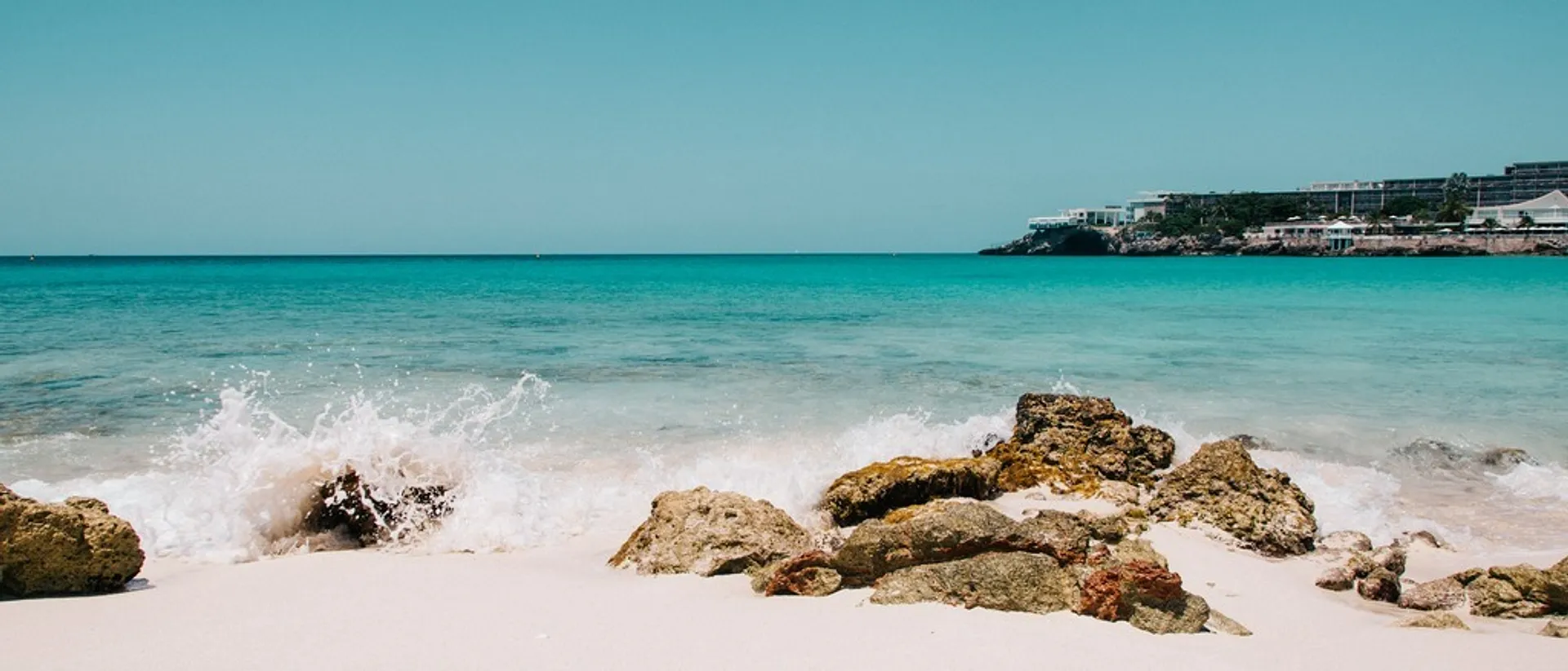 Sint Maarten in $310s-$360s RT in Oct-Nov (American, JetBlue)