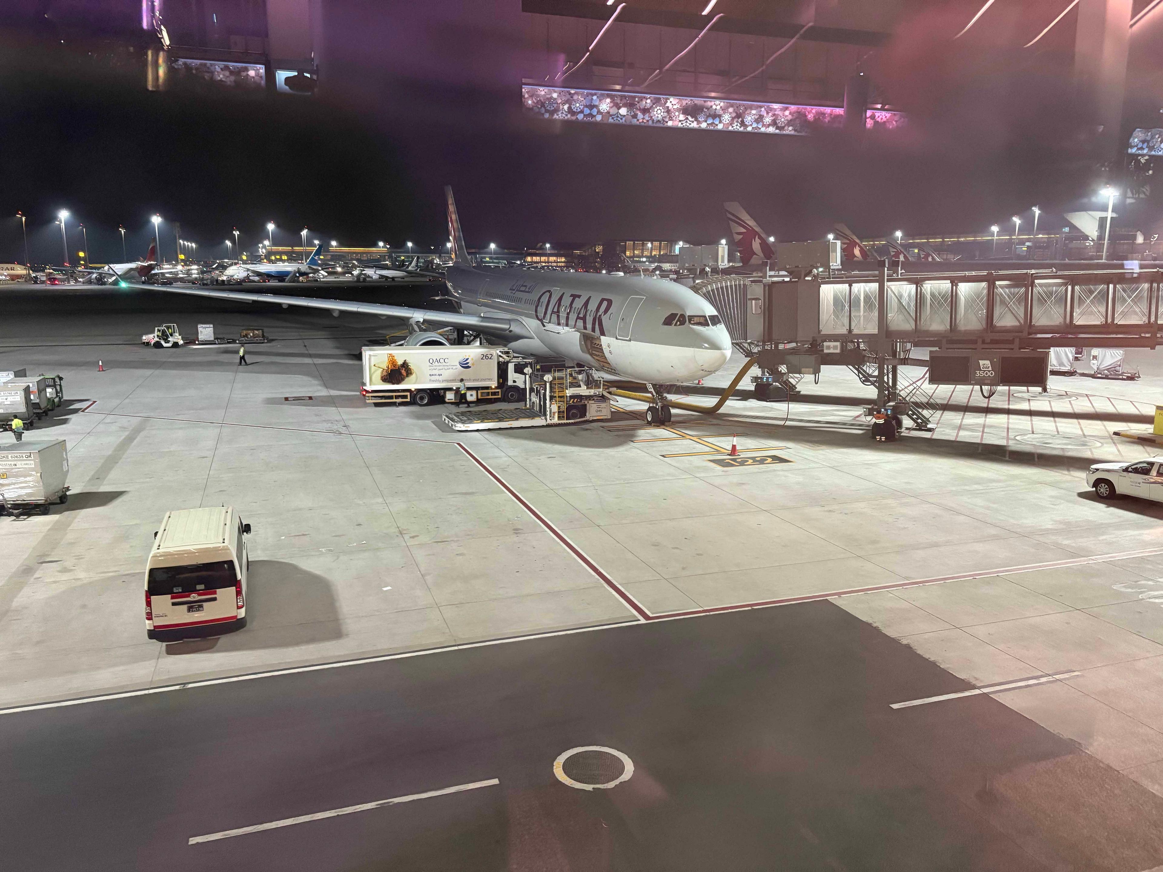 Qatar Airways review from DauntlessGlobetrotter80079