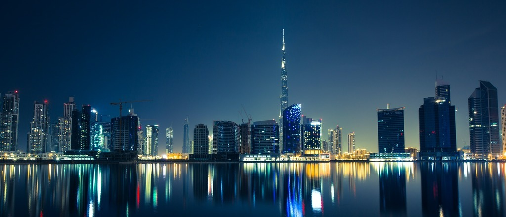 Dubai 🌃 at £375 rtn 